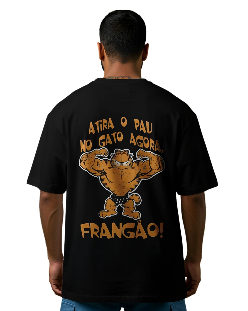 Muscular cartoon cat flexing muscles with Portuguese quote t-shirt design